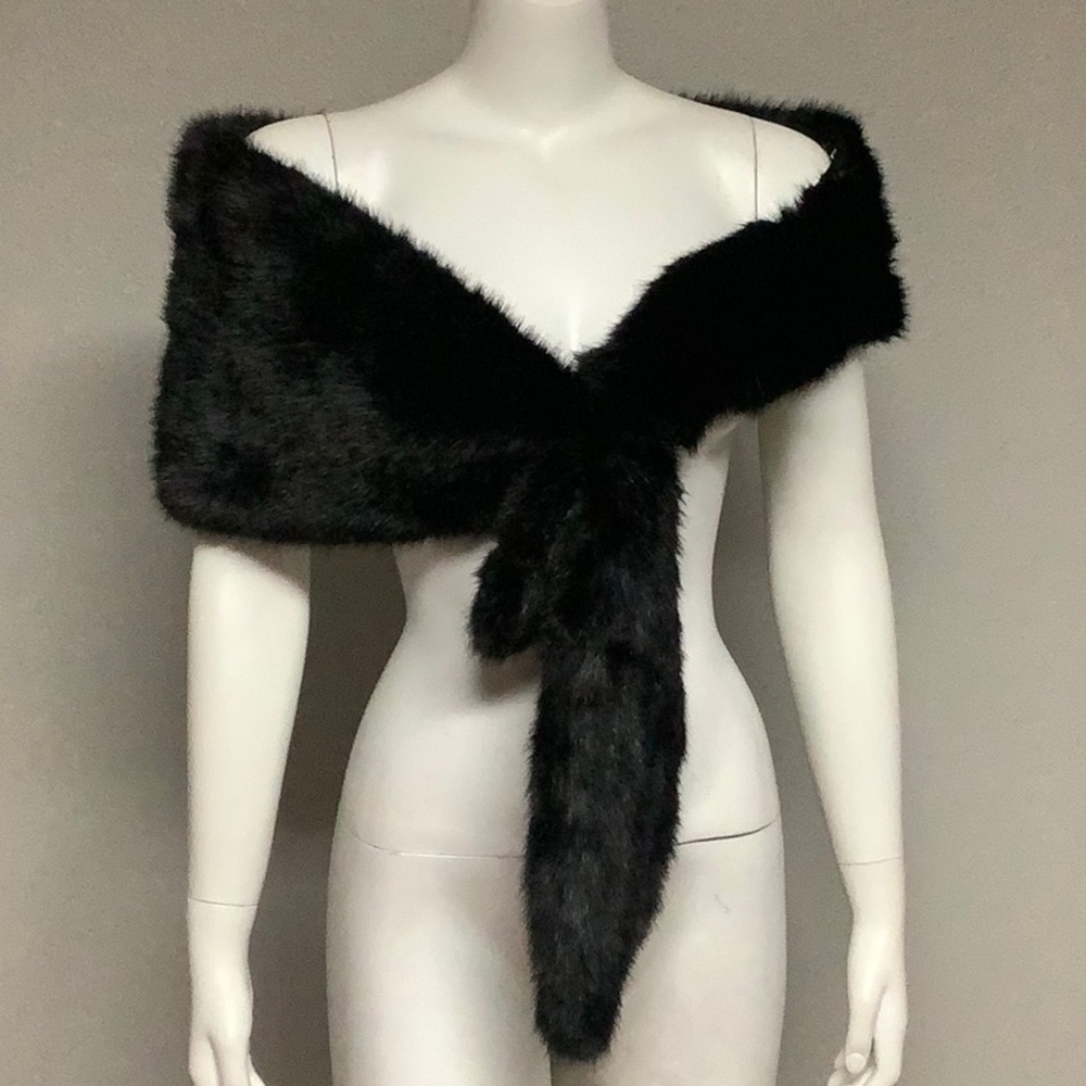 Ameri Mode Fur Shawl - image 2